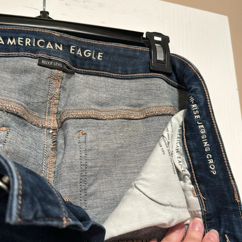 American Eagle Patched Ripped Jeans 10 - Picture 5 of 5